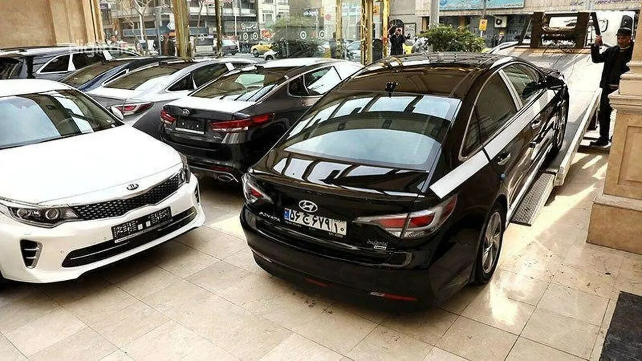 مقایسه قیمت خودروهای داخلی با نمونه‌های مشابه خارجی